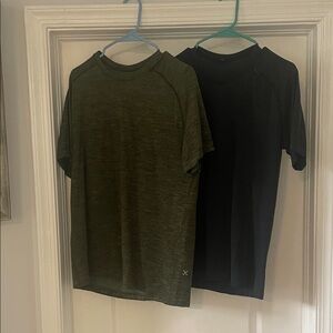 lululemon athletica Olive and Black Short Sleeve Tees